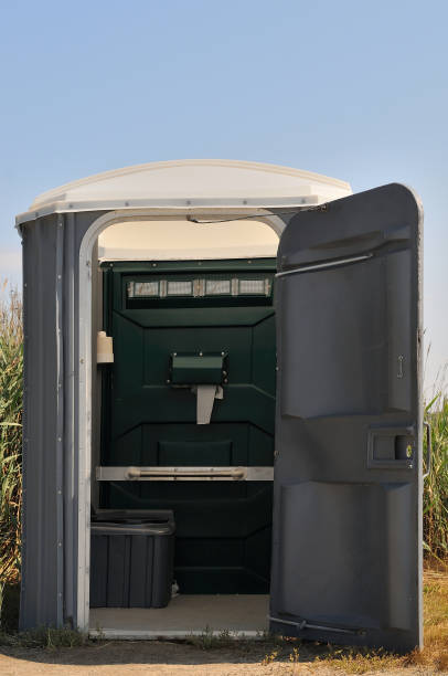 Best Porta potty delivery and setup  in Castlewood, VA